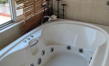 Preciosa casa de 263 m2 con 4 recámaras ubicada sobre Av. Domingo Diez, Col. Chamilpa, Cuernavaca Mor.