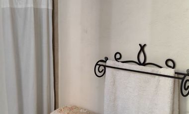 Preciosa casa de 263 m2 con 4 recámaras ubicada sobre Av. Domingo Diez, Col. Chamilpa, Cuernavaca Mor.