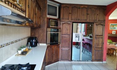 Preciosa casa de 263 m2 con 4 recámaras ubicada sobre Av. Domingo Diez, Col. Chamilpa, Cuernavaca Mor.