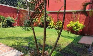 Preciosa casa de 263 m2 con 4 recámaras ubicada sobre Av. Domingo Diez, Col. Chamilpa, Cuernavaca Mor.