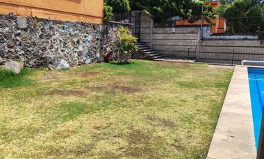 Preciosa casa de 263 m2 con 4 recámaras ubicada sobre Av. Domingo Diez, Col. Chamilpa, Cuernavaca Mor.