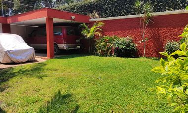 Preciosa casa de 263 m2 con 4 recámaras ubicada sobre Av. Domingo Diez, Col. Chamilpa, Cuernavaca Mor.