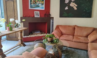 Preciosa casa de 263 m2 con 4 recámaras ubicada sobre Av. Domingo Diez, Col. Chamilpa, Cuernavaca Mor.