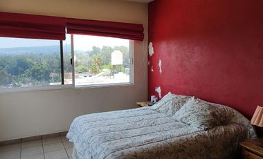 Preciosa casa de 263 m2 con 4 recámaras ubicada sobre Av. Domingo Diez, Col. Chamilpa, Cuernavaca Mor.