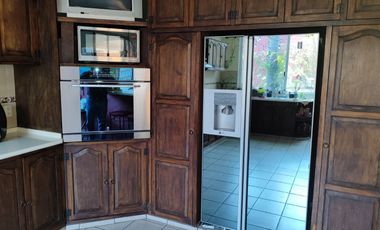 Preciosa casa de 263 m2 con 4 recámaras ubicada sobre Av. Domingo Diez, Col. Chamilpa, Cuernavaca Mor.