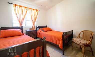 Casa en esquina, amueblada en Senderos del Lago en Jocotepec