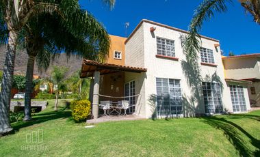 Casa en esquina, amueblada en Senderos del Lago en Jocotepec