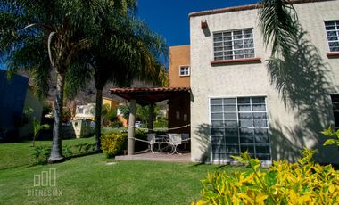 Casa en esquina, amueblada en Senderos del Lago en Jocotepec