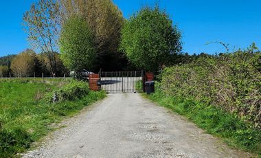 Linda Parcela de 5000m2 a sólo 20km de Valdivia y colindante con río Calle Calle