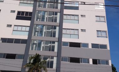 Departamento en 4to. piso en el Fracc. Costa de Oro. Alberca y vigilancia