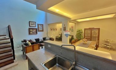 For Sale: 4 bedroom in Residencia Alabang Townhouse inside Alabang Hills