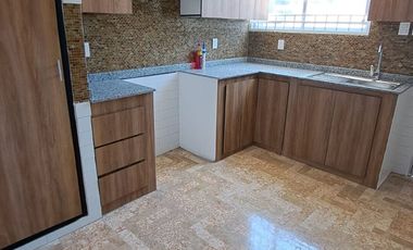 HERMOSA CASA EN VENTA COMPLETAMENTE REMODELADA CON PRECIO A TRATAR