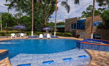 QUINTA UBICADA EN MELGAR LAS BRISAS SE ALQUILA PARA PASADIA O POR NOCHE INFORMES EN LA DESCRIPCION.