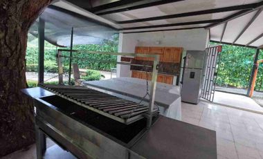 QUINTA UBICADA EN MELGAR LAS BRISAS SE ALQUILA PARA PASADIA O POR NOCHE INFORMES EN LA DESCRIPCION.