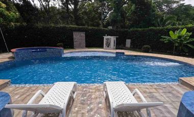 QUINTA UBICADA EN MELGAR LAS BRISAS SE ALQUILA PARA PASADIA O POR NOCHE INFORMES EN LA DESCRIPCION.