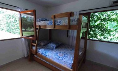 QUINTA UBICADA EN MELGAR LAS BRISAS SE ALQUILA PARA PASADIA O POR NOCHE INFORMES EN LA DESCRIPCION.