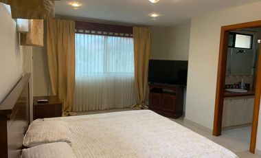 Samborondon, Se renta linda casa amoblada 3 dormitorios con piscina