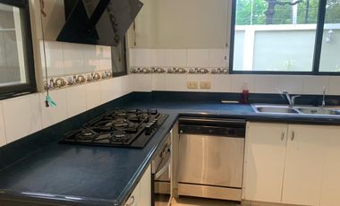 Samborondon, Se renta linda casa amoblada 3 dormitorios con piscina