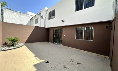 CASA EN VENTA CUMBRES ELITE