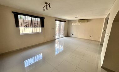 CASA EN VENTA CUMBRES ELITE