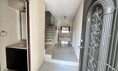 CASA EN VENTA CUMBRES ELITE