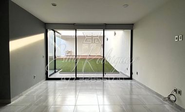 CASA EN RENTA, CAÑADA DEL REFUGIO NORTE, León,Gto; DE LUJO, 3 REC. CON BAÑO, 530m2, 8 AUTOS, PRIVADA, EQUIPADA