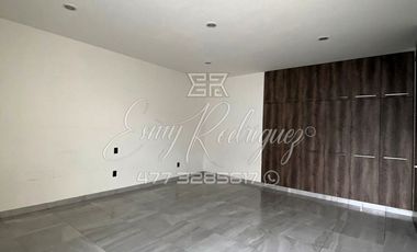 CASA EN RENTA, CAÑADA DEL REFUGIO NORTE, León,Gto; DE LUJO, 3 REC. CON BAÑO, 530m2, 8 AUTOS, PRIVADA, EQUIPADA