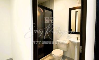 CASA EN RENTA, CAÑADA DEL REFUGIO NORTE, León,Gto; DE LUJO, 3 REC. CON BAÑO, 530m2, 8 AUTOS, PRIVADA, EQUIPADA