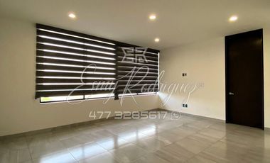 CASA EN RENTA, CAÑADA DEL REFUGIO NORTE, León,Gto; DE LUJO, 3 REC. CON BAÑO, 530m2, 8 AUTOS, PRIVADA, EQUIPADA