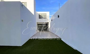 CASA EN RENTA, CAÑADA DEL REFUGIO NORTE, León,Gto; DE LUJO, 3 REC. CON BAÑO, 530m2, 8 AUTOS, PRIVADA, EQUIPADA