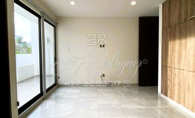 CASA EN RENTA, CAÑADA DEL REFUGIO NORTE, León,Gto; DE LUJO, 3 REC. CON BAÑO, 530m2, 8 AUTOS, PRIVADA, EQUIPADA