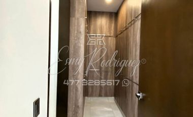 CASA EN RENTA, CAÑADA DEL REFUGIO NORTE, León,Gto; DE LUJO, 3 REC. CON BAÑO, 530m2, 8 AUTOS, PRIVADA, EQUIPADA