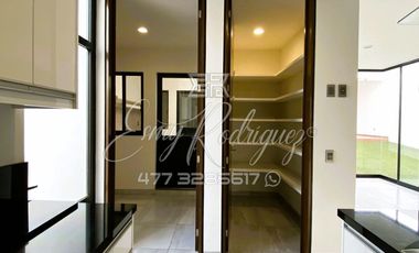 CASA EN RENTA, CAÑADA DEL REFUGIO NORTE, León,Gto; DE LUJO, 3 REC. CON BAÑO, 530m2, 8 AUTOS, PRIVADA, EQUIPADA