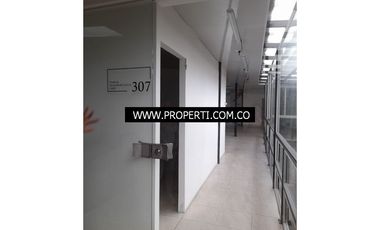 Oficina en Arriendo Sector El Carmelo - Itagüí