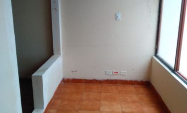 CASA EN EL CENTRO DE PASTO FRENTE IGLESIA CRISTO REY.