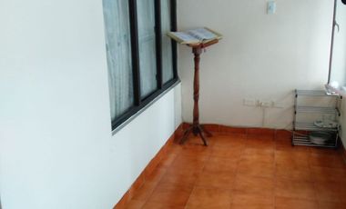 CASA EN EL CENTRO DE PASTO FRENTE IGLESIA CRISTO REY.