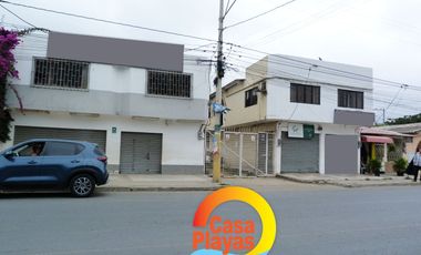 Vendo Casa Rentera y Comercial en El Centro de Playas Villamil, Av Paquisha