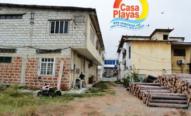 Vendo Casa Rentera y Comercial en El Centro de Playas Villamil, Av Paquisha