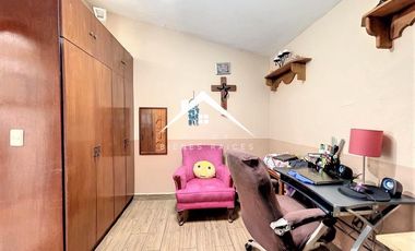 Bonita casa de un nivel en Las Águilas