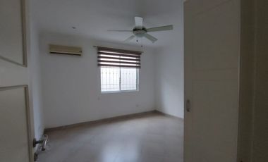 Samborondon, Renta de linda casa 3 Dormitorios con Vista al Lago