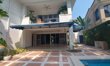 Samborondon, Renta de linda casa 3 Dormitorios con Vista al Lago