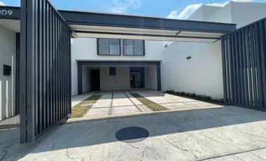 Casa Nueva en Venta dentro Ciudad del Sol, Zapopan (Recámara y baño PB)
