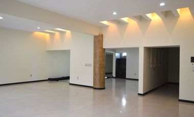 Ubicadísima residencia en Country Club