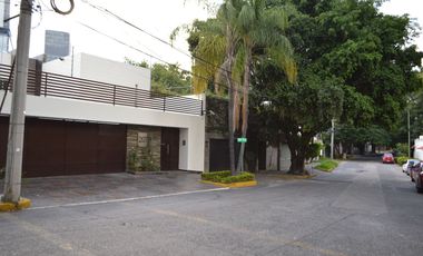 Ubicadísima residencia en Country Club