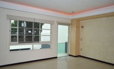 Ubicadísima residencia en Country Club