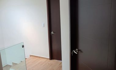 4 RECAMARAS RECAMARA PRINCIPAL CON BAÑO COMPLETO Y VESTIDOR