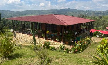 VENDO FINCA LA CUMBRE VALLE DEL CAUCA , PAVITAS.