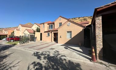 Hermosa Casa en condominio Valle lo Campino