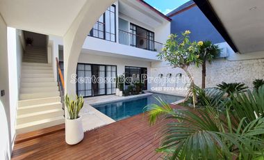 Brand new villa 3 bedrooms 240m2 di Jimbaran