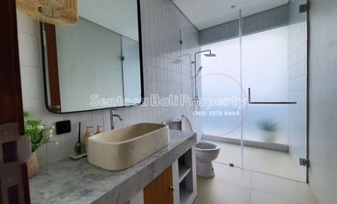 Brand new villa 3 bedrooms 240m2 di Jimbaran